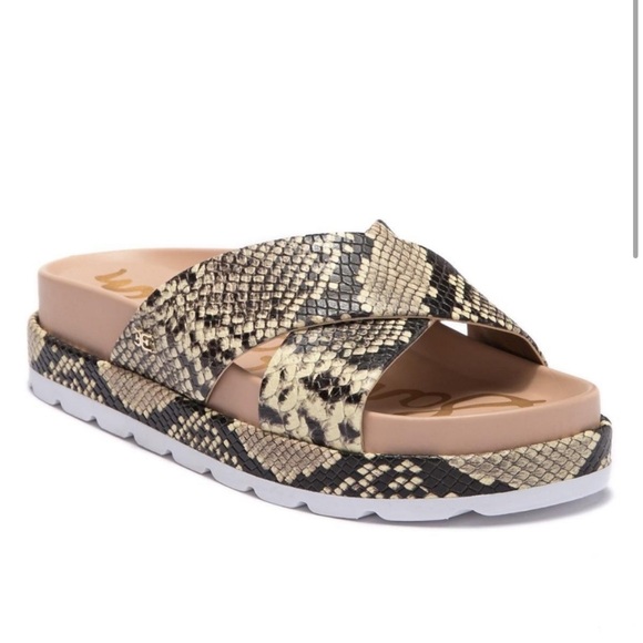 Sam Edelman Snake 🐍 Slides - Picture 1 of 3